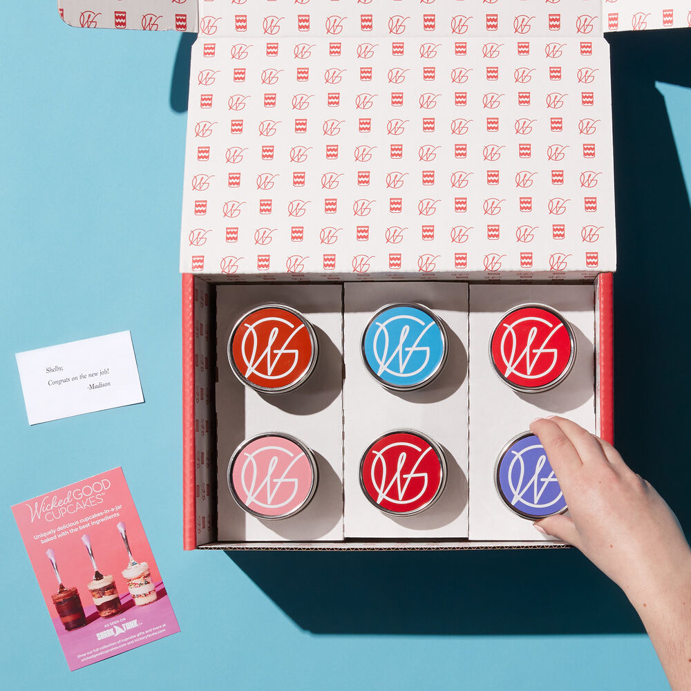 Variety Cupcake 6-Pack Unboxing image number null