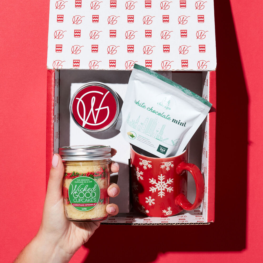 Holiday Cupcake 2-Pack &amp; Coffee Gift Set Unboxing image number null