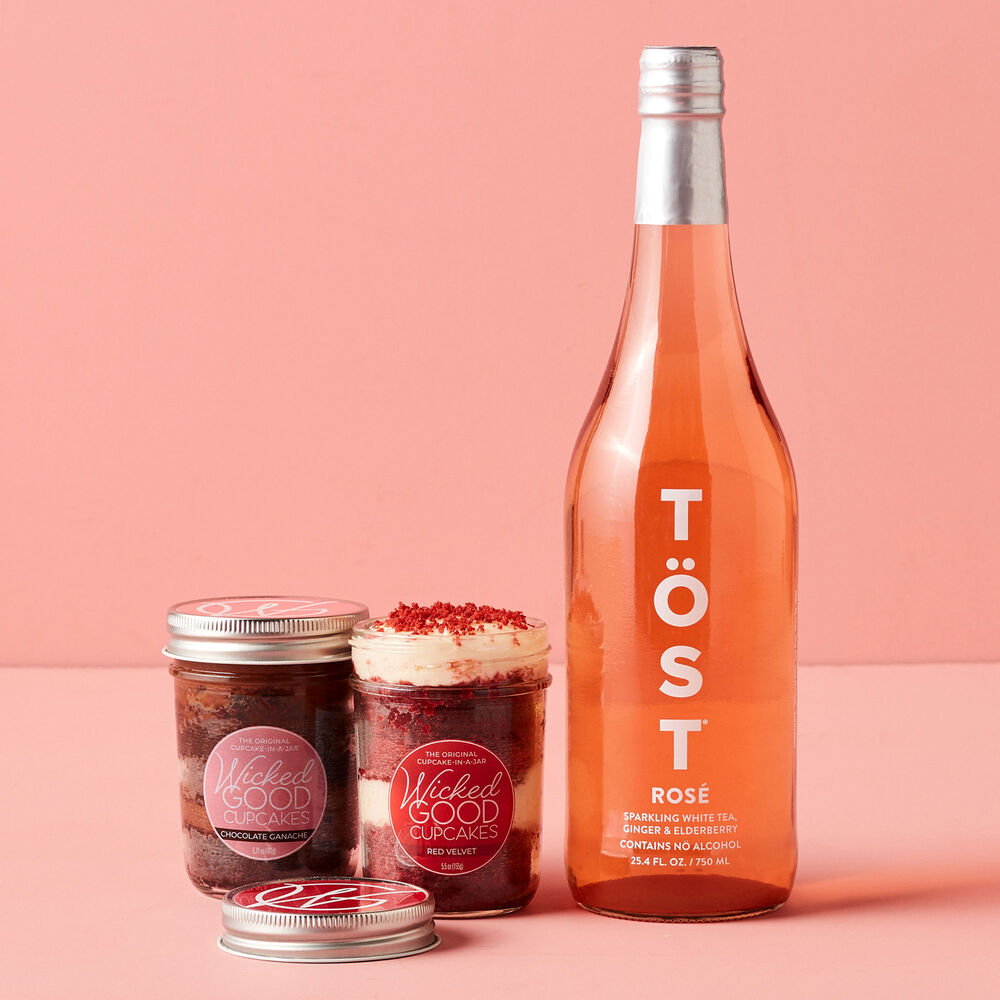 Cupcakes &amp; Tost Ros&eacute; Gift Set