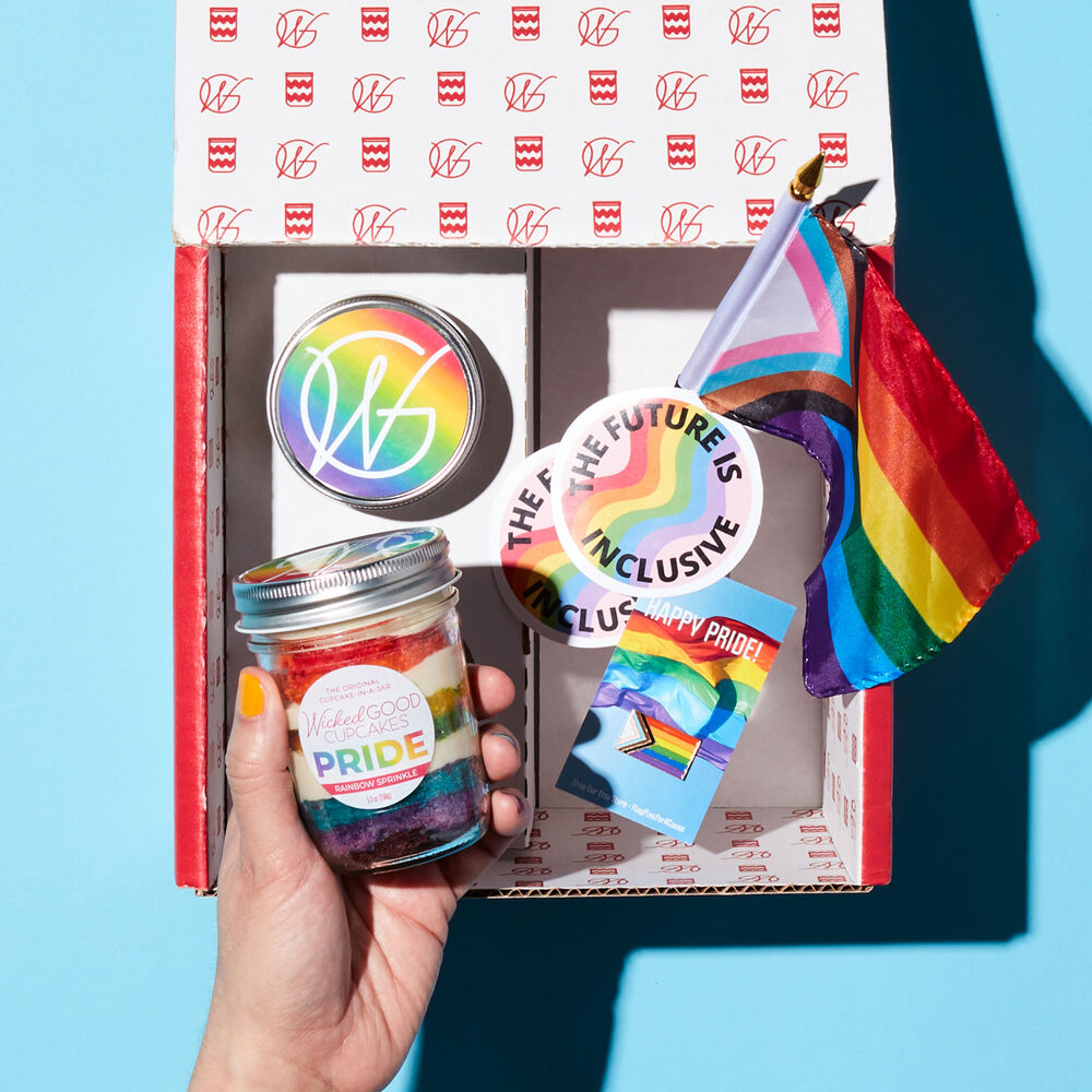 Pride Celebration Cupcake Gift Set Unboxing image number null