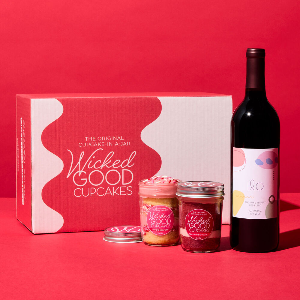 Valentine&#39;s Day Cupcake 2-Pack Red Blend Gift Set With Closed Box image number null