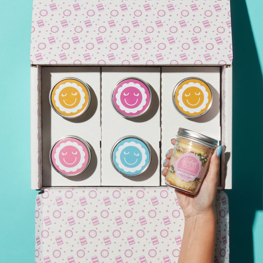 WGC X Sweetapolita Cupcake 6-Pack |  image number null