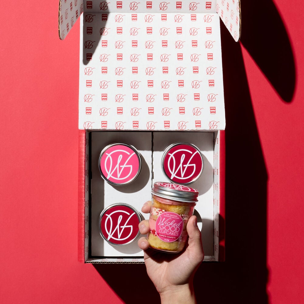 Valentine&rsquo;s Day Cupcake 4-Pack Mailer Box image number null