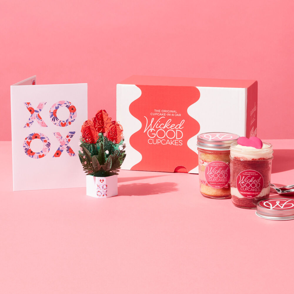 Valentine&#39;s Day Cupcake 6-Pack with LovePop Card