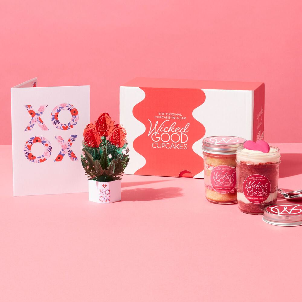 Valentine's Day Cupcake 4-Pack with LovePop Card | image number null