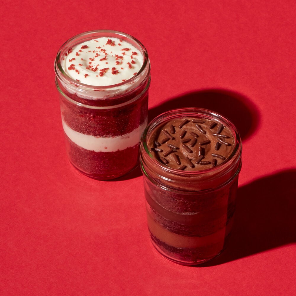 Red Velvet & Chocolate Cupcake 2-Pack image number null