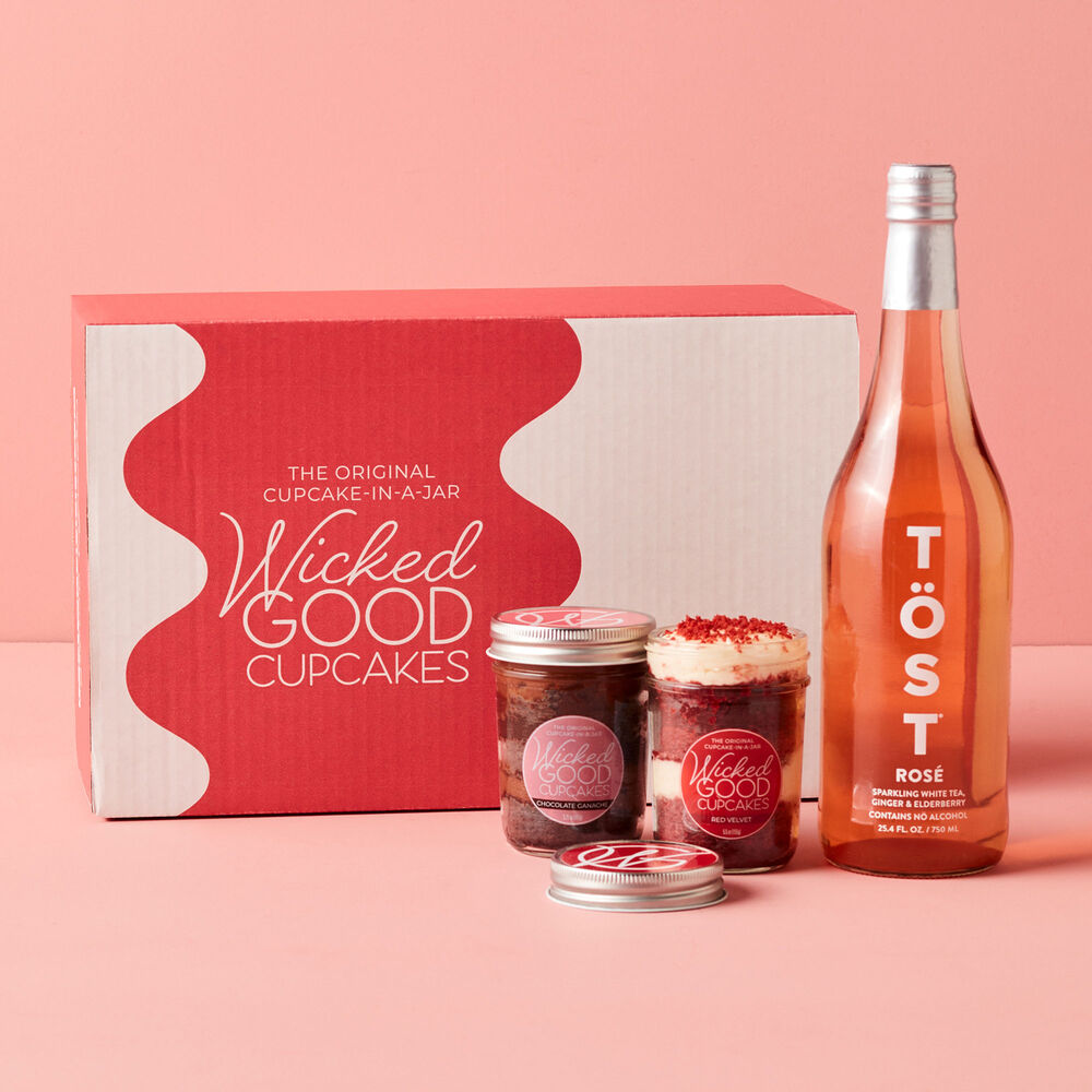 Cupcakes &amp; Tost Ros&eacute; Gift Set With Mailer Box image number null